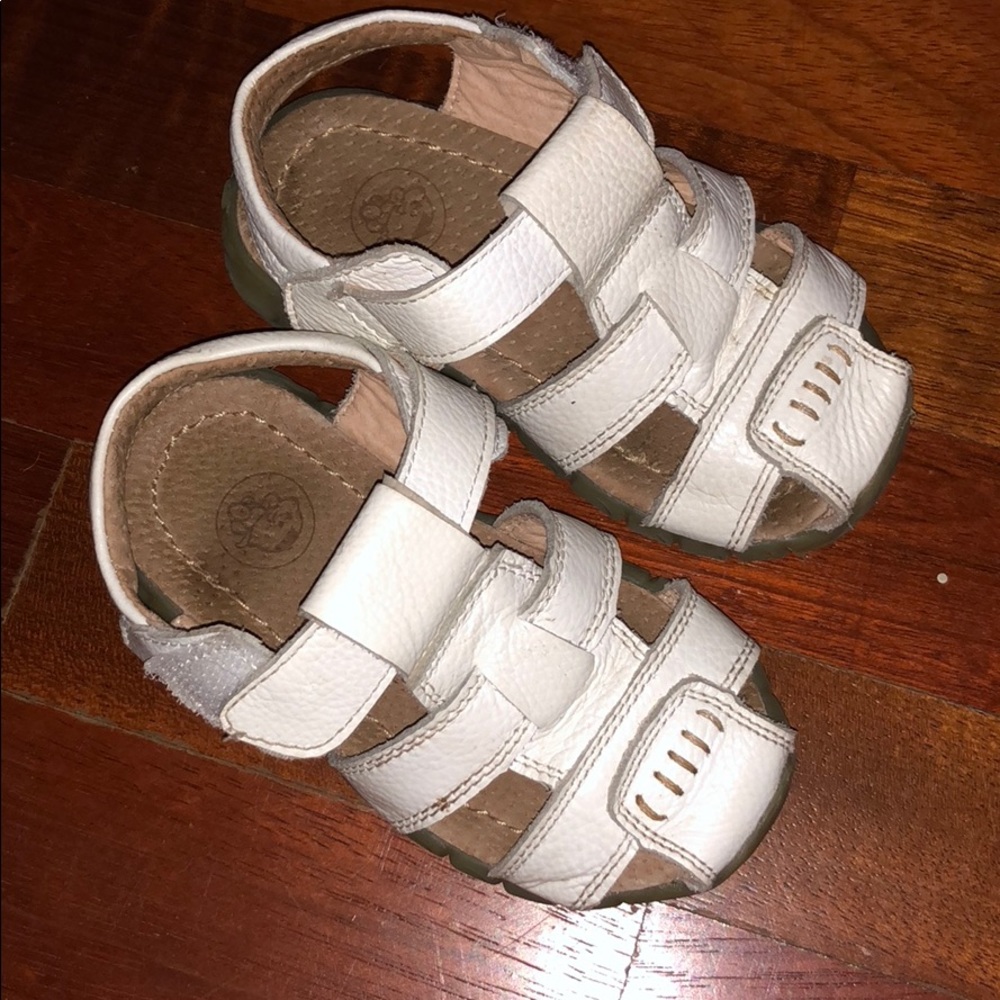 Leather toddler sandals